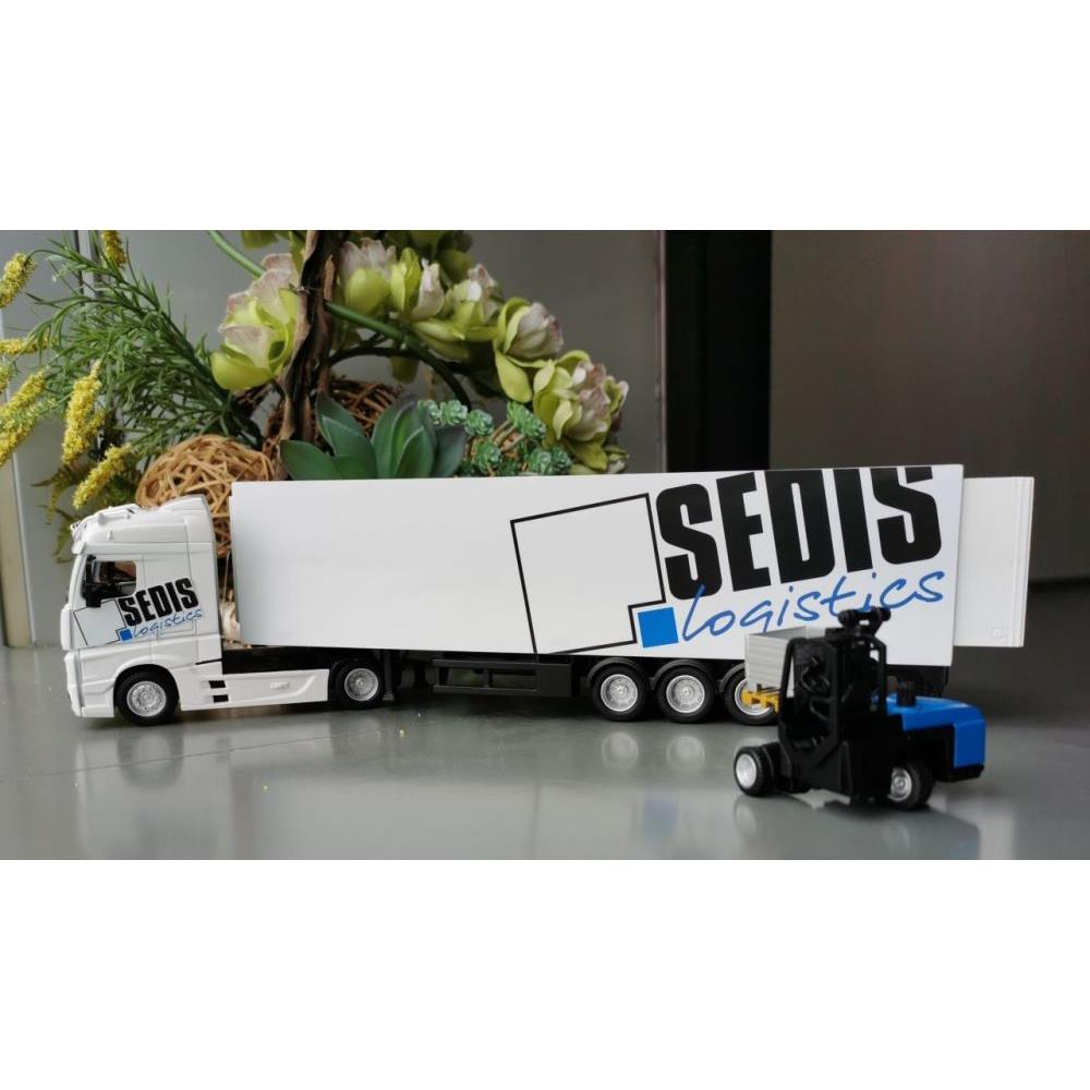 Modellauto Mercedes Lastwagen mit Stapler & Zubehör