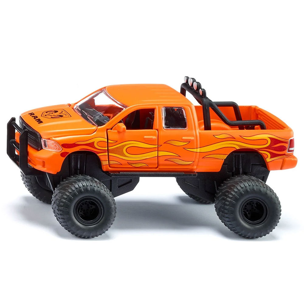 Modellauto RAM 1500 mit Ballonreifen, 1:50