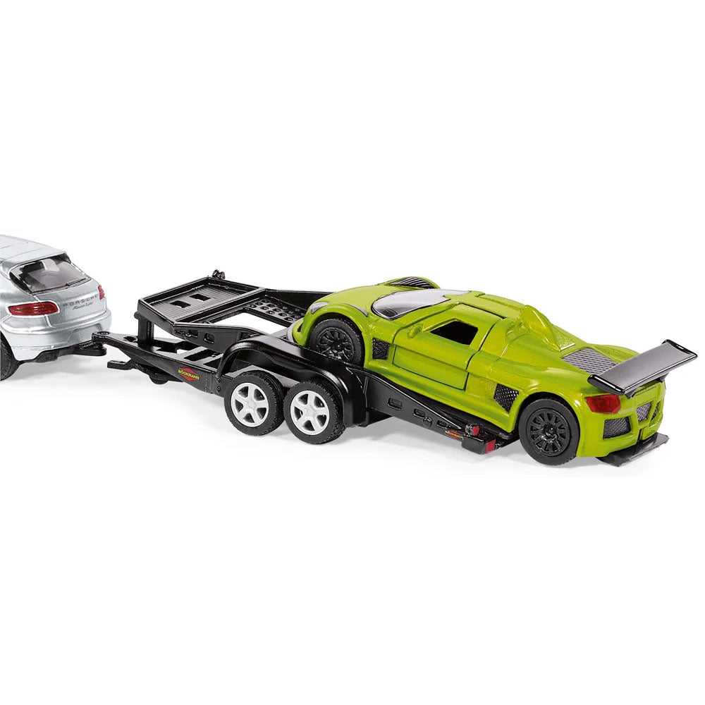Modellatuo Porsche Cayenne mitTransport-Anhänger, 1:55