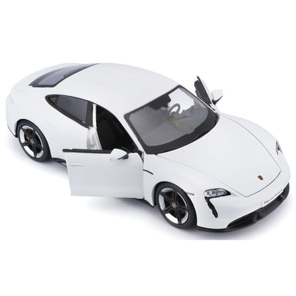 Modellauto Porsche Taycan Turbo S, weiss, 1:24